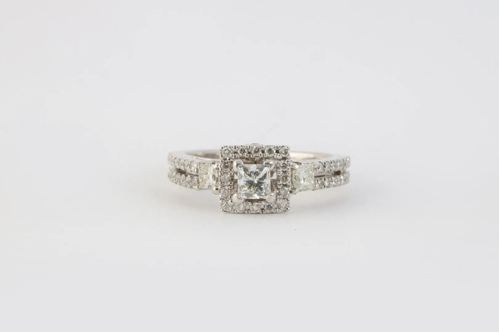 14k White Gold 1.10tcw Diamond Engagement Ring Size 6 (4.47g.)