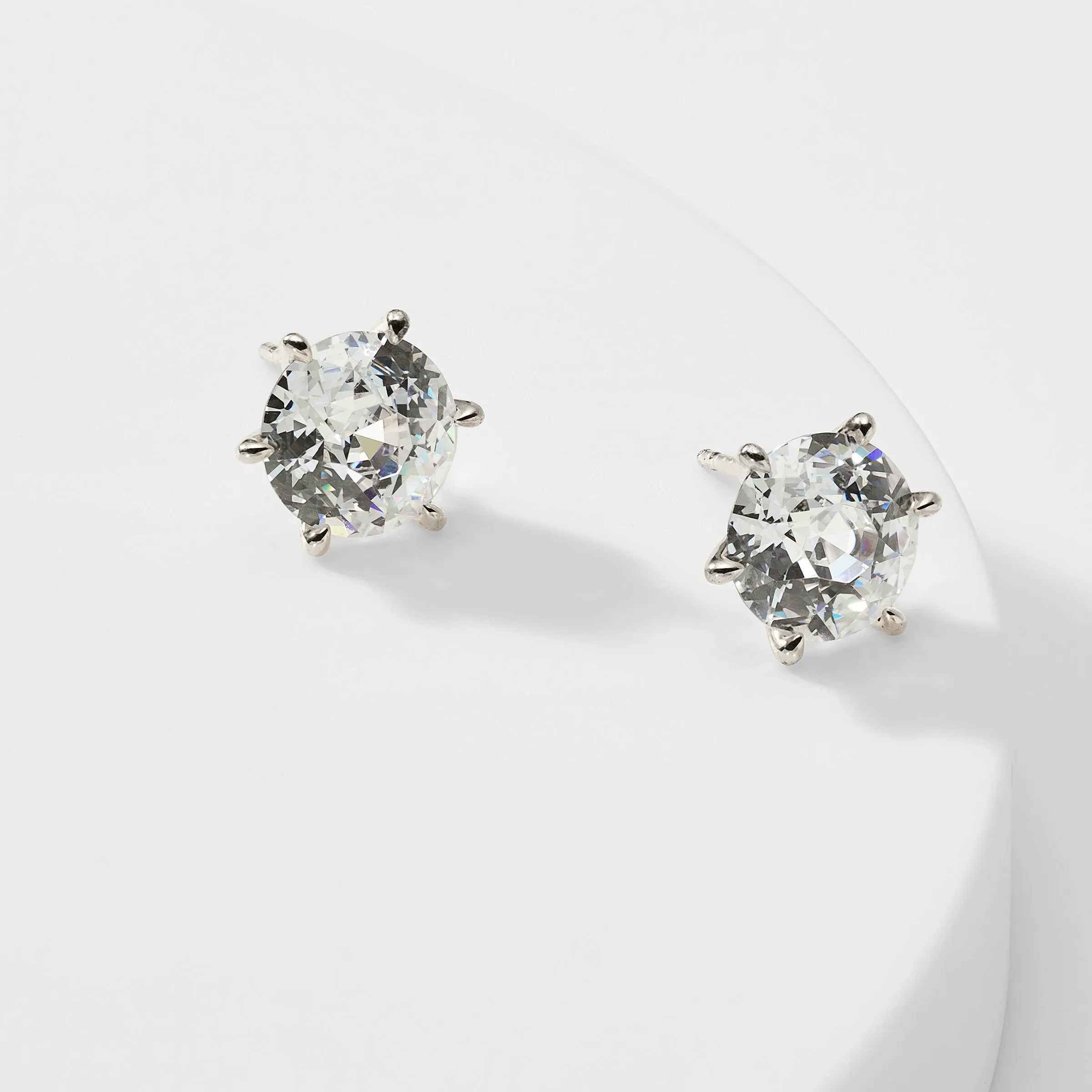 8MM SOLITAIRE CZ STUD EARRINGS - 3 Colors