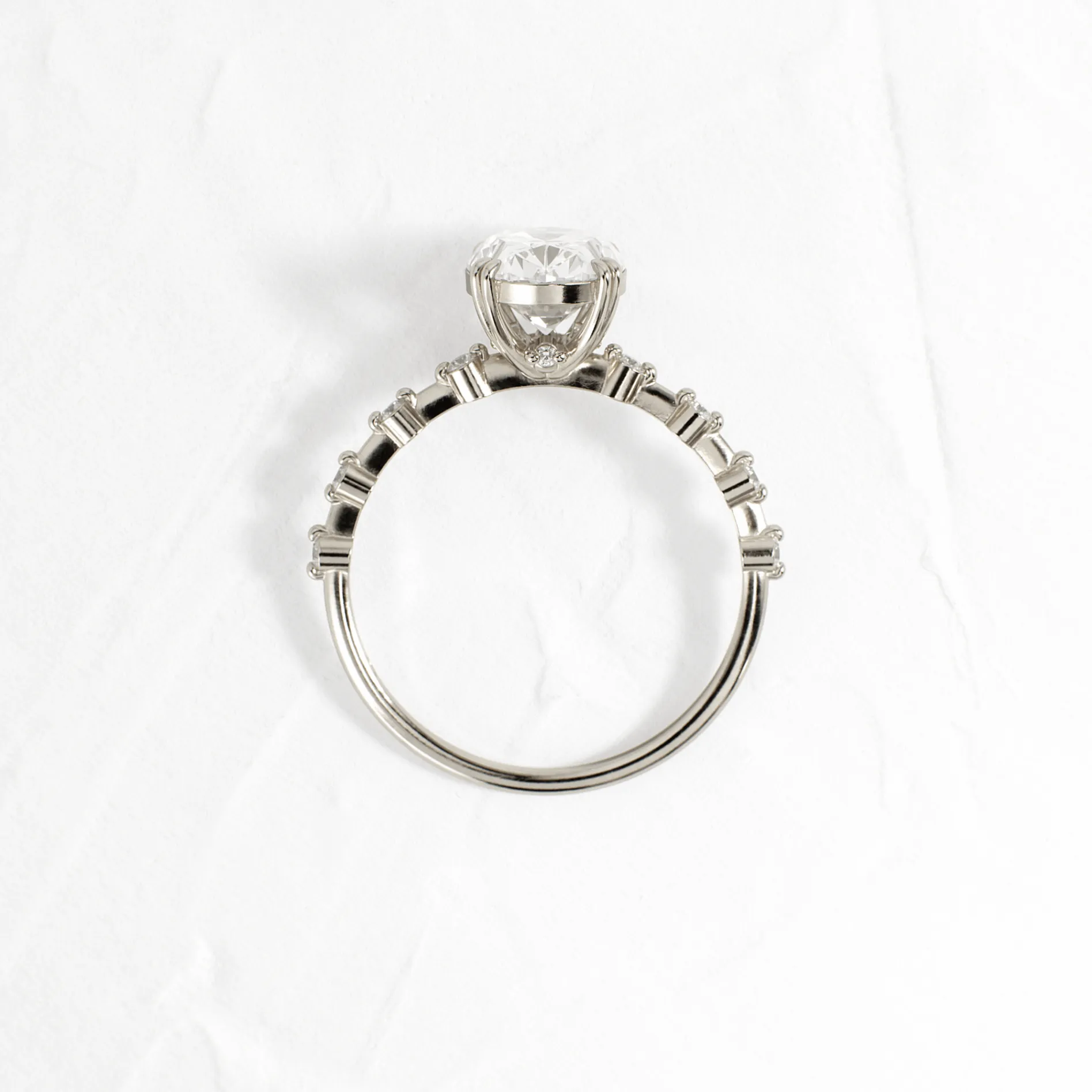 Distance Ring, Oval Cut