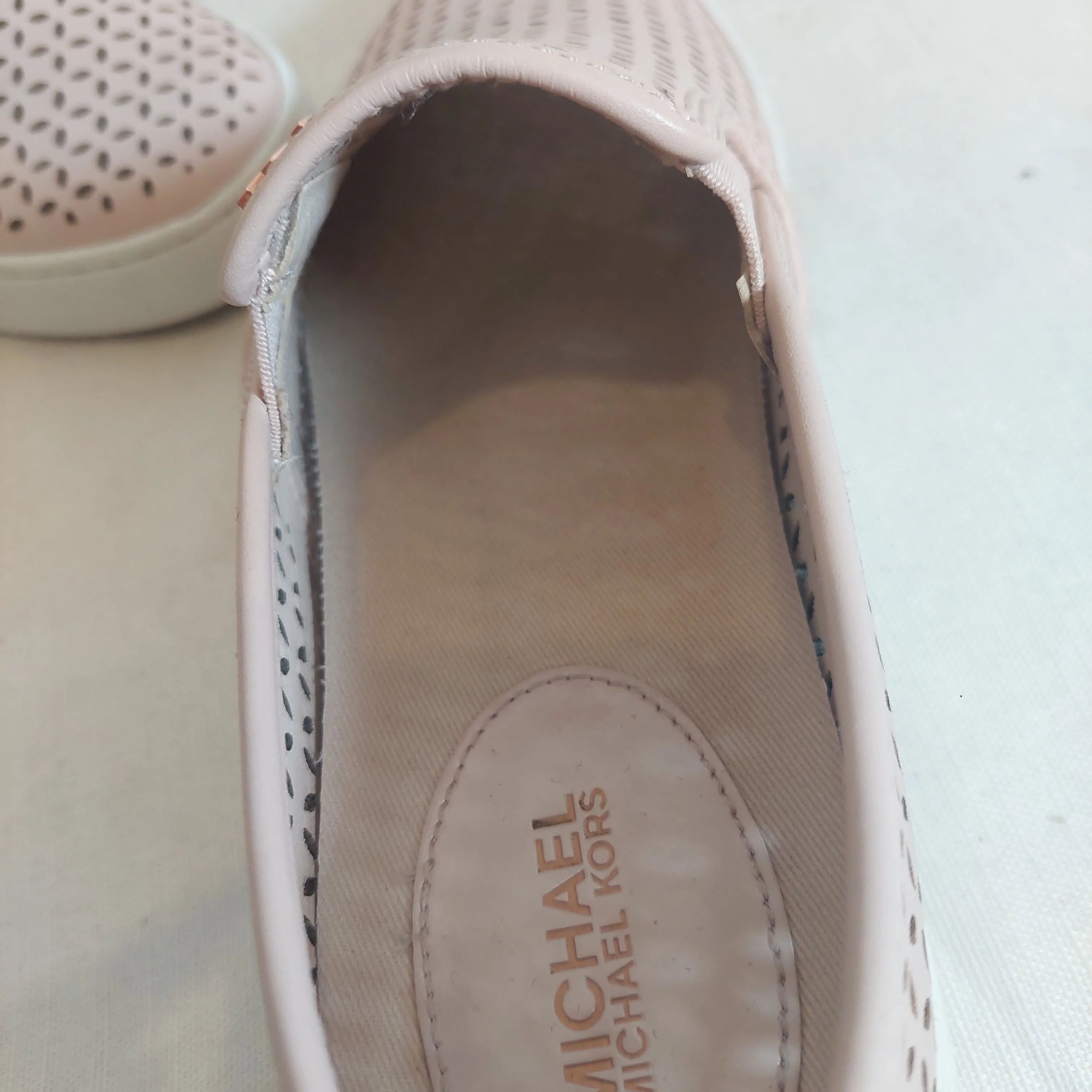 Michael Kors Jem Olivia Slip-on Pink Leather Shoes | Gently Used |