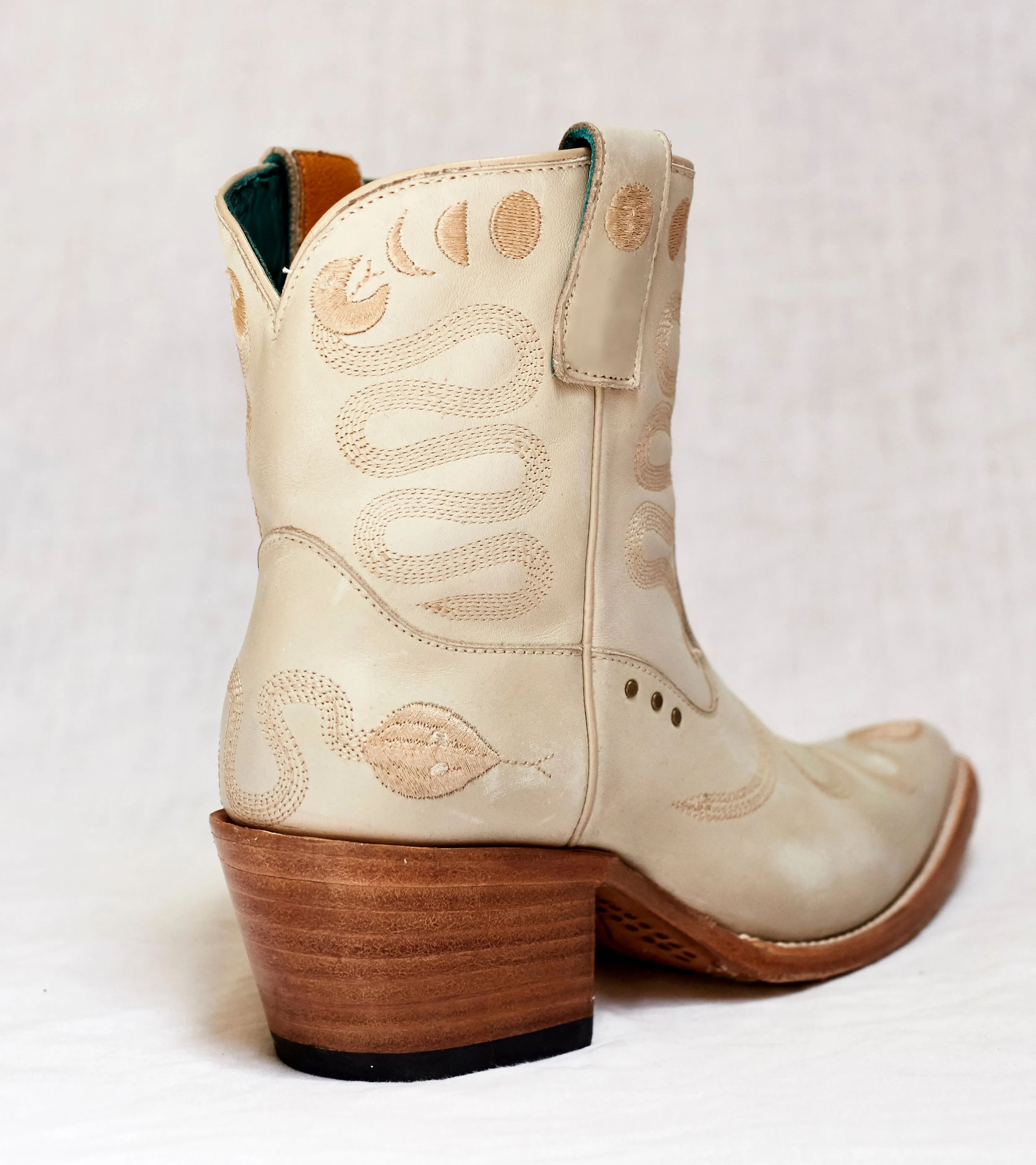 No.2101 JUNCTION eastern boot pskaufman...x Me _ Bone leather womens PRE-SALE