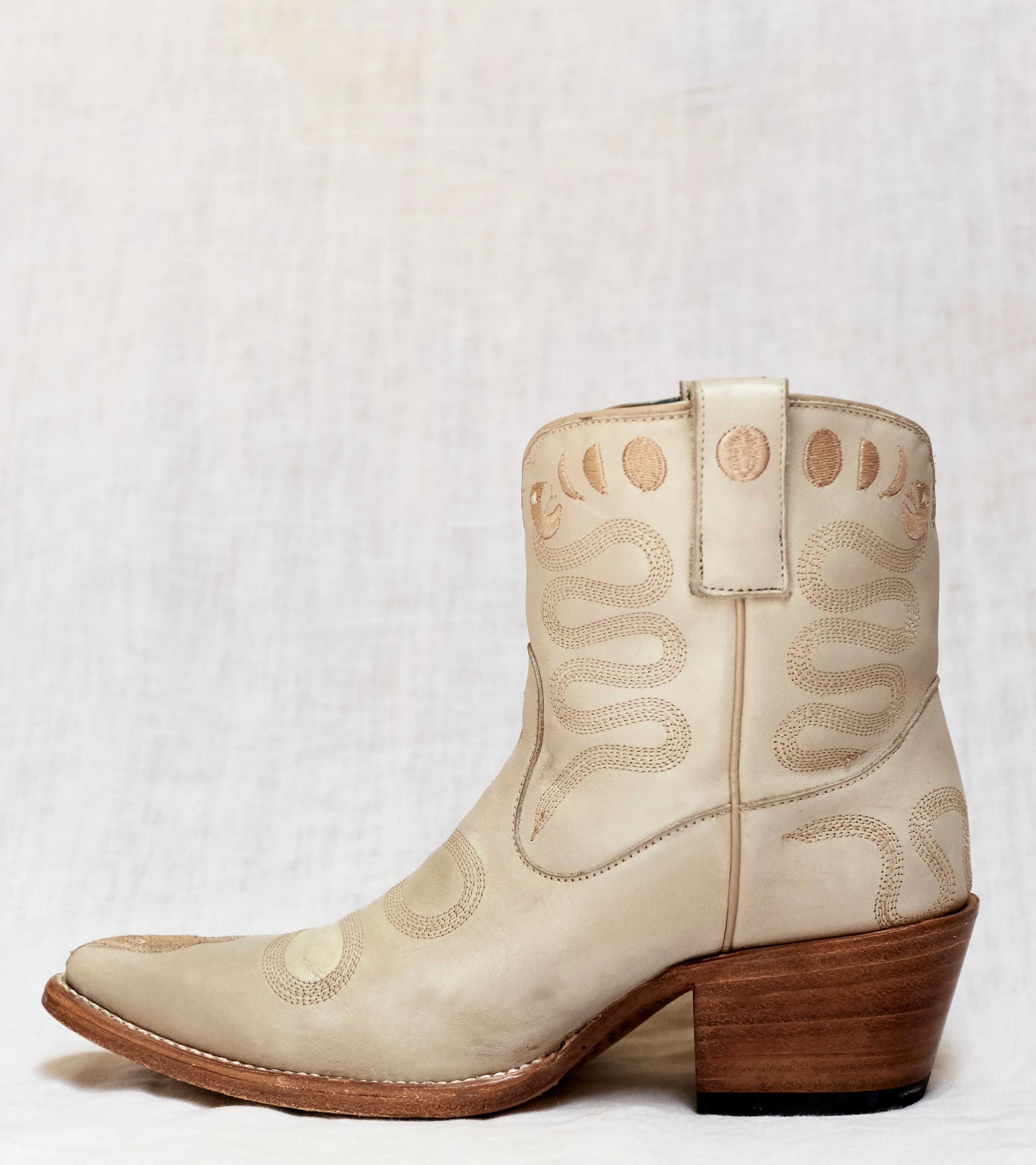 No.2101 JUNCTION eastern boot pskaufman...x Me _ Bone leather womens PRE-SALE